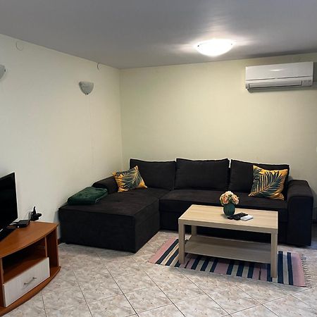 Green Central Apartment Varna Esterno foto